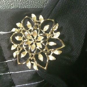 Sarah Coventry Flower of Life Pin